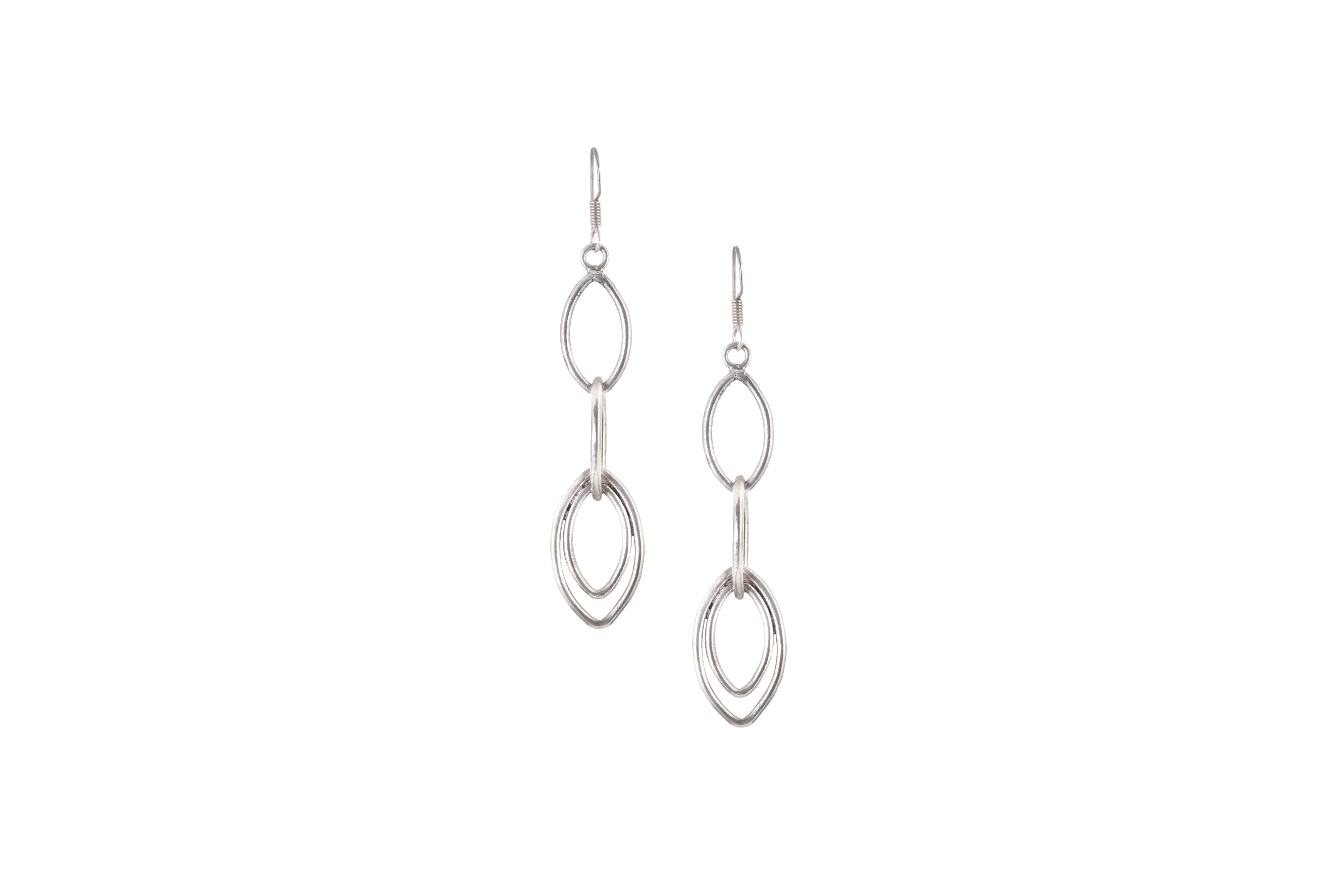 Silver Earring | Lightweight, versatile and modern, everyday accessory